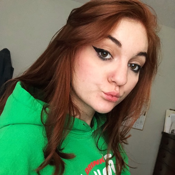 Meet your Posher, Abby - Picture 1 of 1